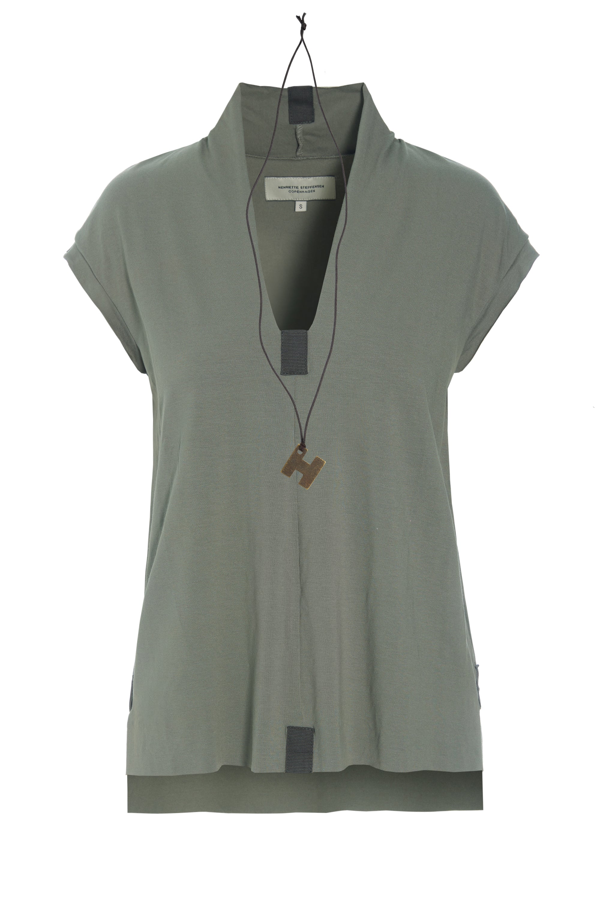 HENRIETTE STEFFENSEN COPENHAGEN BLUSE V-AUSSCHNITT - 96103 T-SHIRTS DUSTY GREEN 609