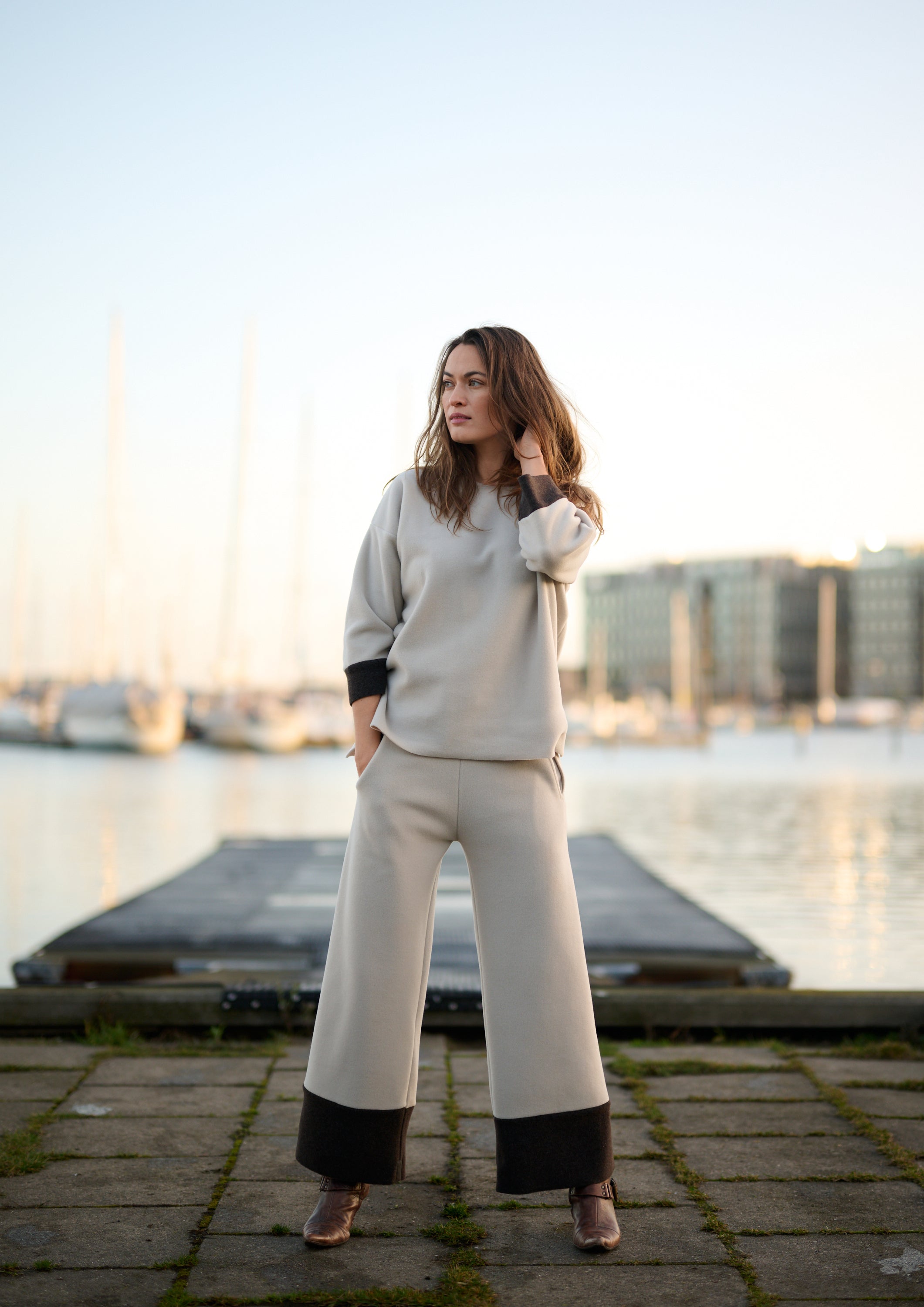 HENRIETTE STEFFENSEN COPENHAGEN FLARE HOSEN 2 farbige - 2119 BUKSER KIT/CHOKOLATE 326