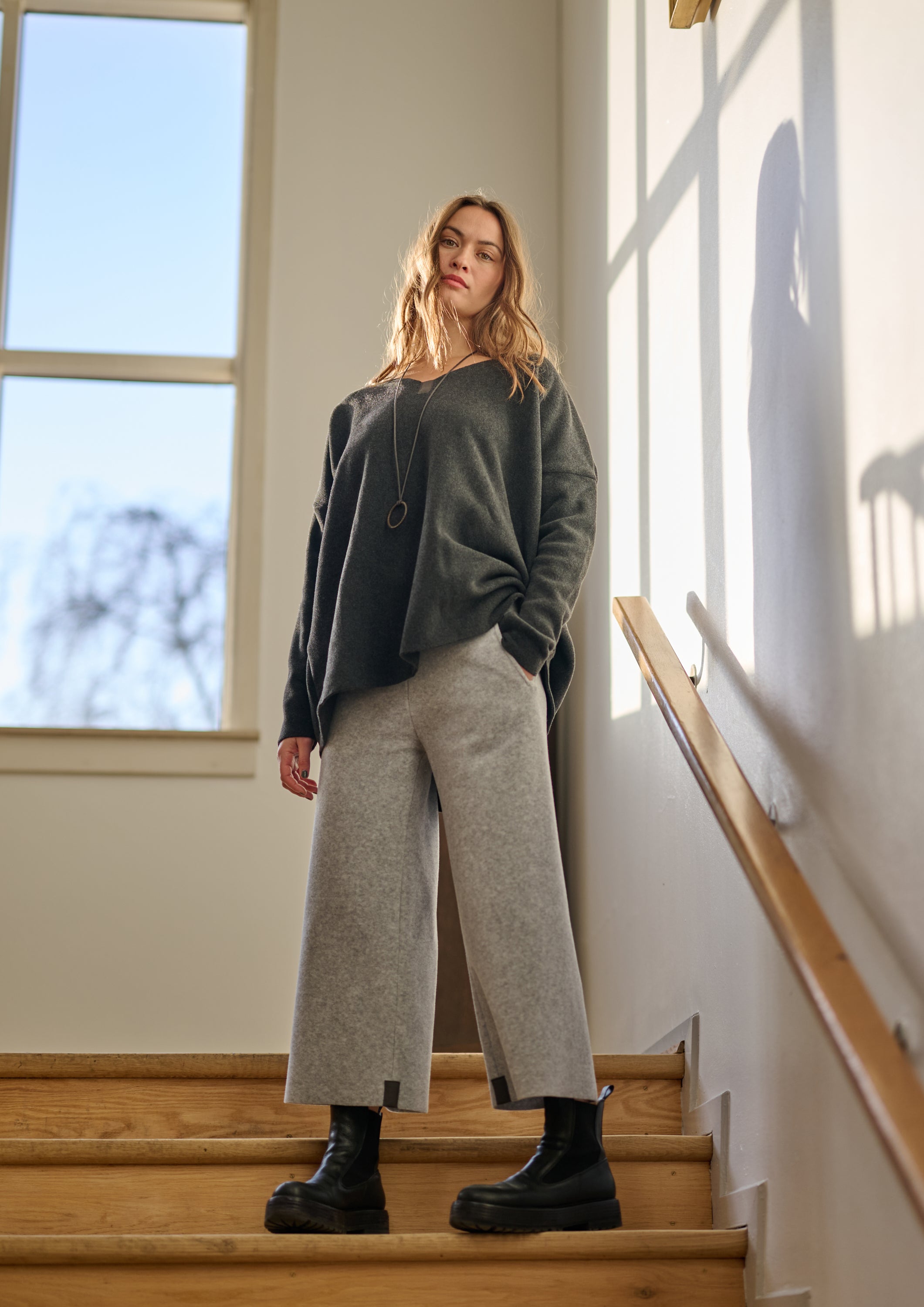 HENRIETTE STEFFENSEN COPENHAGEN FLARE HOSEN 3/4 LÄNGE - 2115 BUKSER LIGHT GREY 876