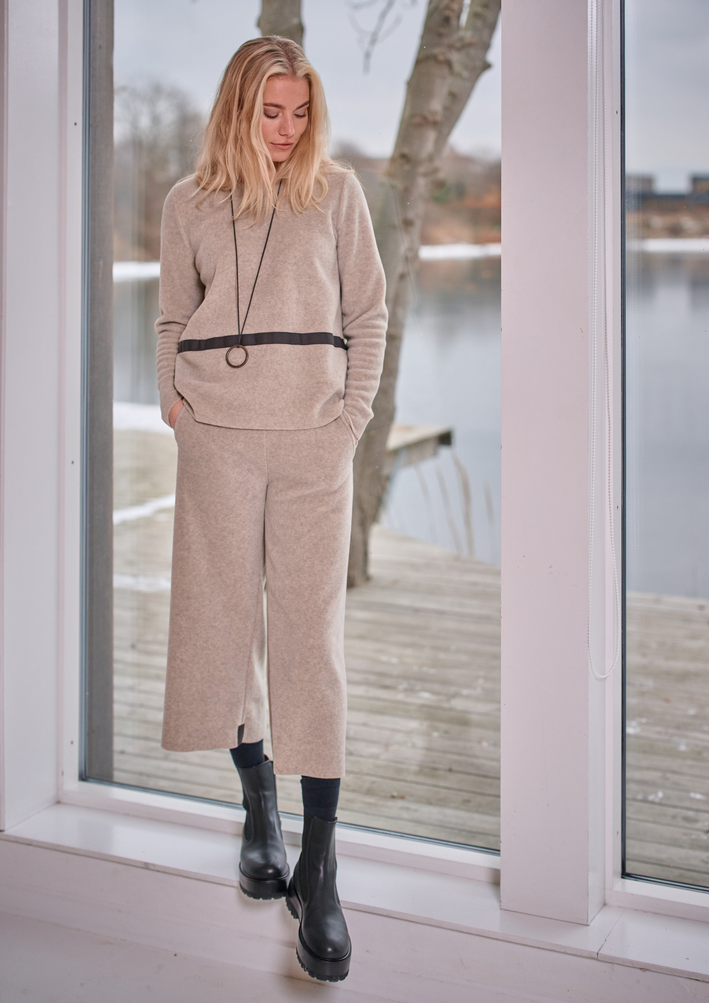 HENRIETTE STEFFENSEN COPENHAGEN FLARE HOSEN 3/4 LÄNGE - 2115 BUKSER SAND 805
