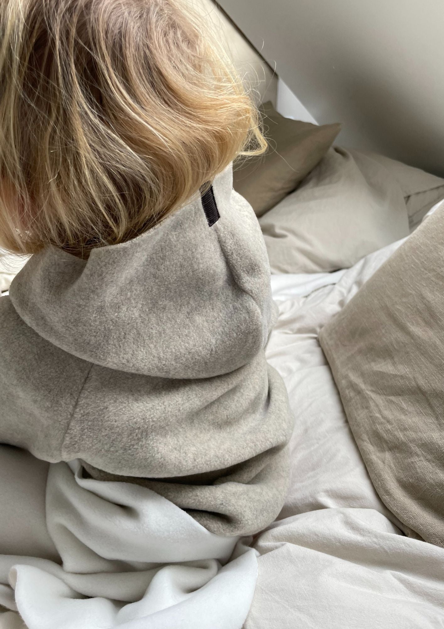 GROWING UP FLEECE KAPUZENBLUSE CHILD - 108 GU BLUSER SAND 805