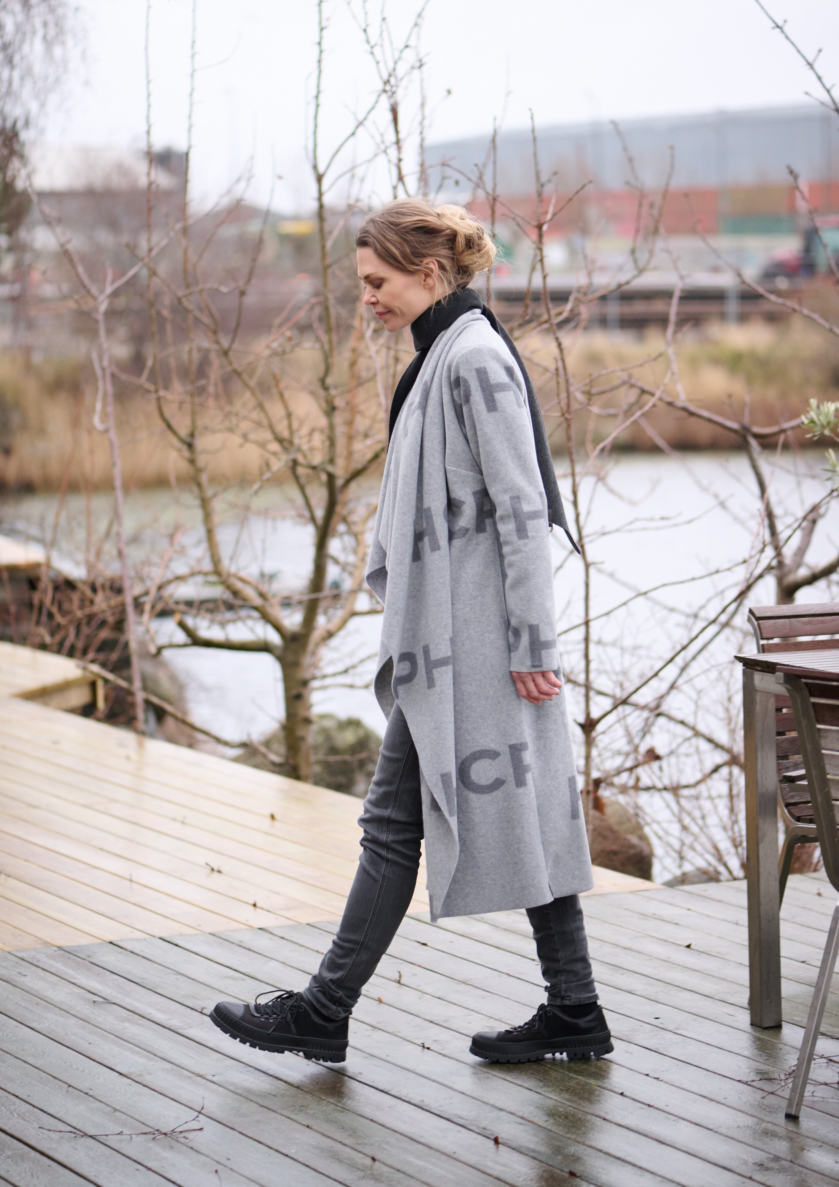 HENRIETTE STEFFENSEN COPENHAGEN LANGE CARDIGAN M/ "WASSERFALL" - 7131P CARDIGANS HSCPH PRINT 793