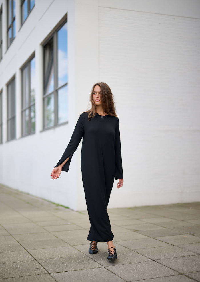 HENRIETTE STEFFENSEN COPENHAGEN LANGE KAPUZENKLEID - 98059 KJOLER BLACK 900