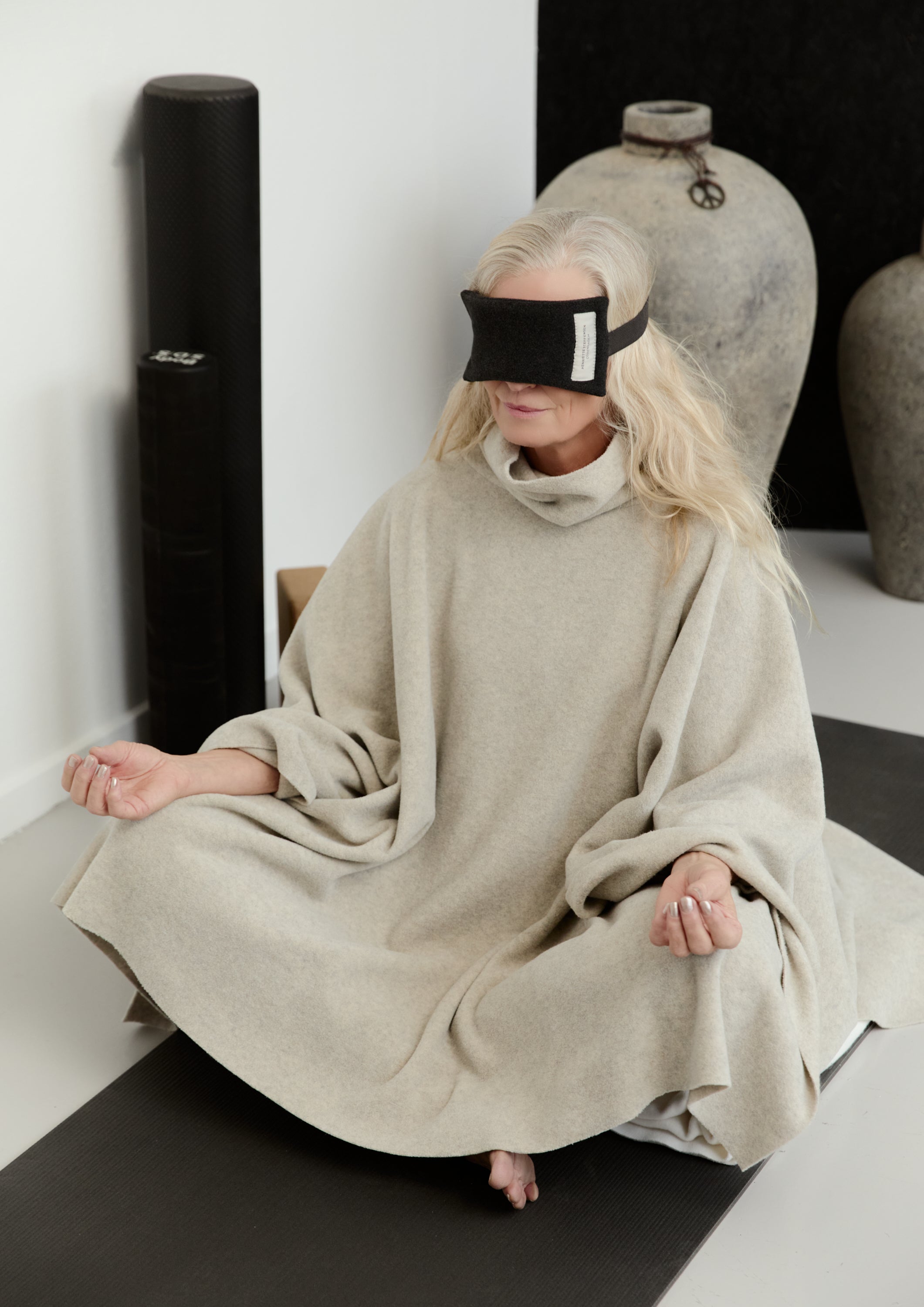 HENRIETTE STEFFENSEN COPENHAGEN SCHLAFMASKE - 4108 L & S ACCESSORIES SOFT BLACK 914