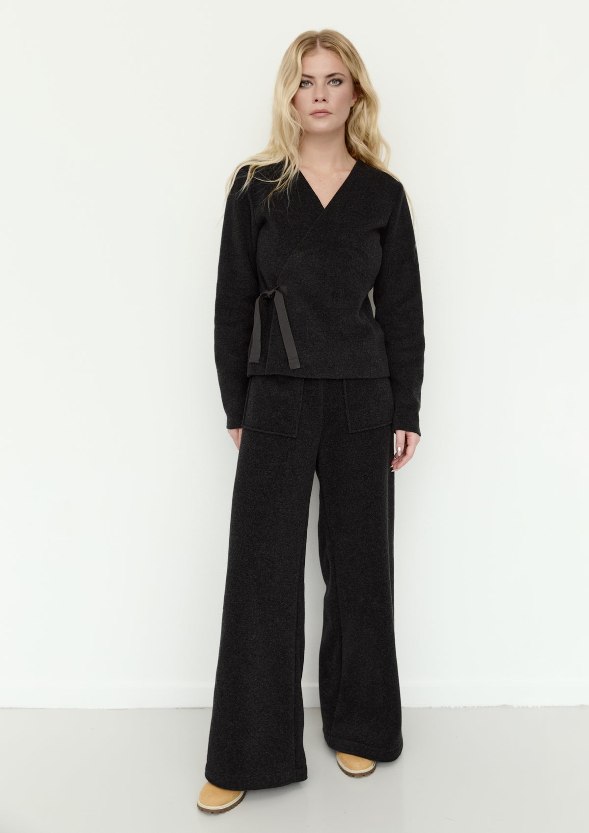 HENRIETTE STEFFENSEN COPENHAGEN WICKELBLUSE - 1418 BLUSER SOFT BLACK 914