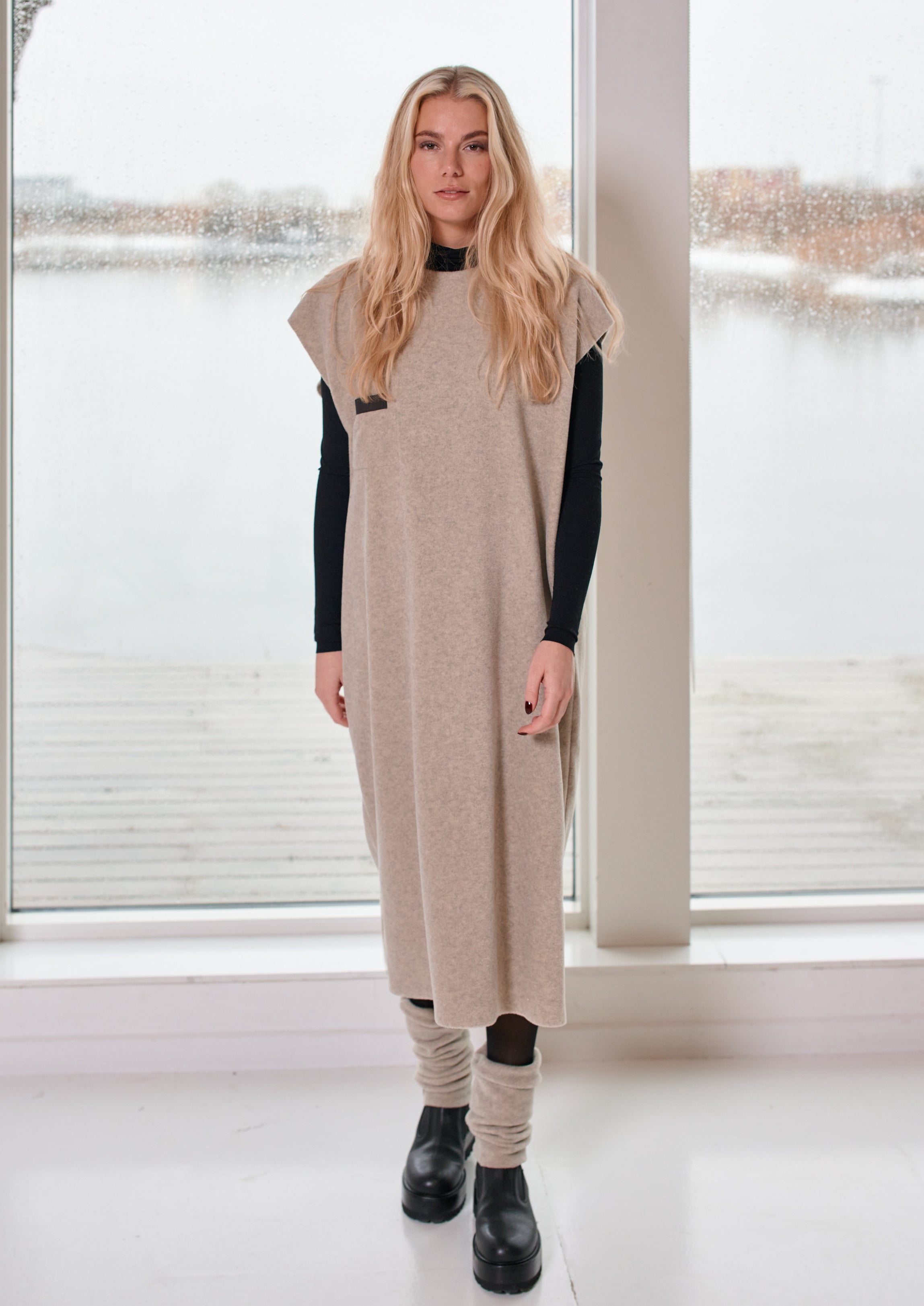 HENRIETTE STEFFENSEN COPENHAGEN BEINSTULPEN - 4087 ANKEL WARMERS SAND 805