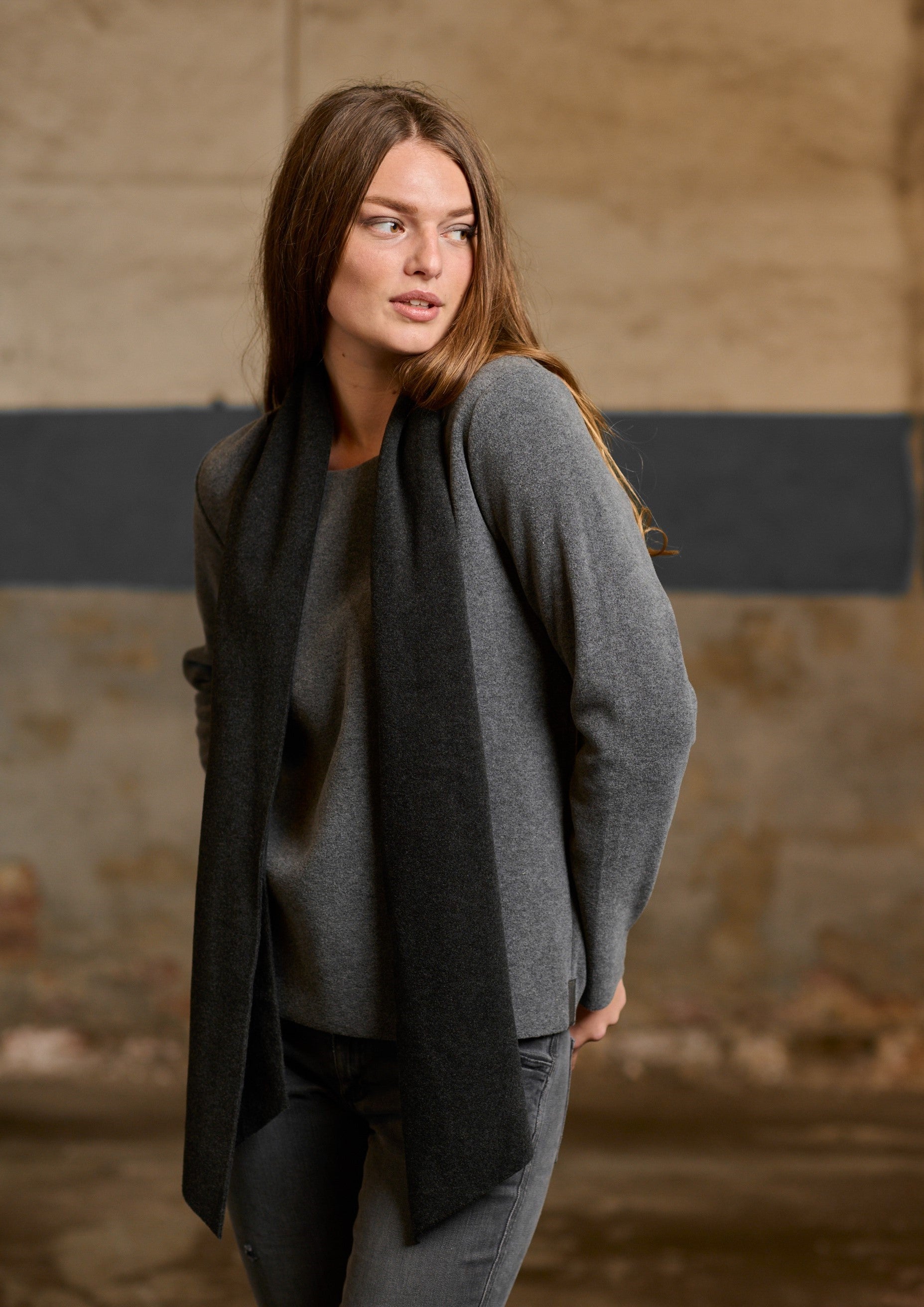 HENRIETTE STEFFENSEN COPENHAGEN BLUSE MIT SCHAL - 1325 BLUSER GREY/SOFT BLACK 647