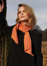 BLUSE MIT SCHAL - 1325 - SOFT BLACK/SAFRAN