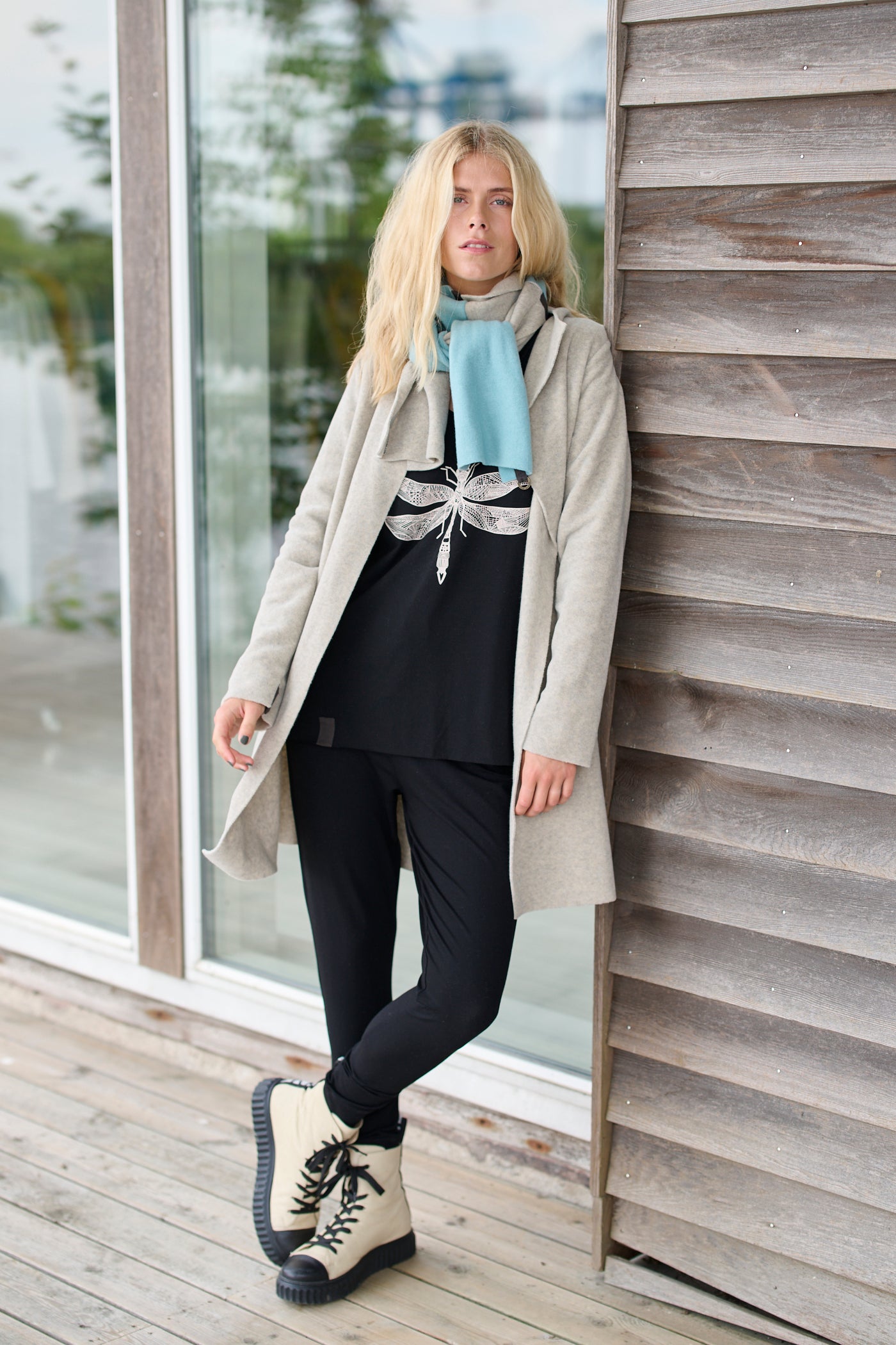 HENRIETTE STEFFENSEN COPENHAGEN BLUSE M/ GRAFIKDRUCK - 96068 BLUSER BLACK 900