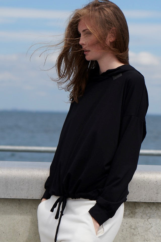 HENRIETTE STEFFENSEN COPENHAGEN BLUSE M/KAPUZE - 96059 BLUSER BLACK 900