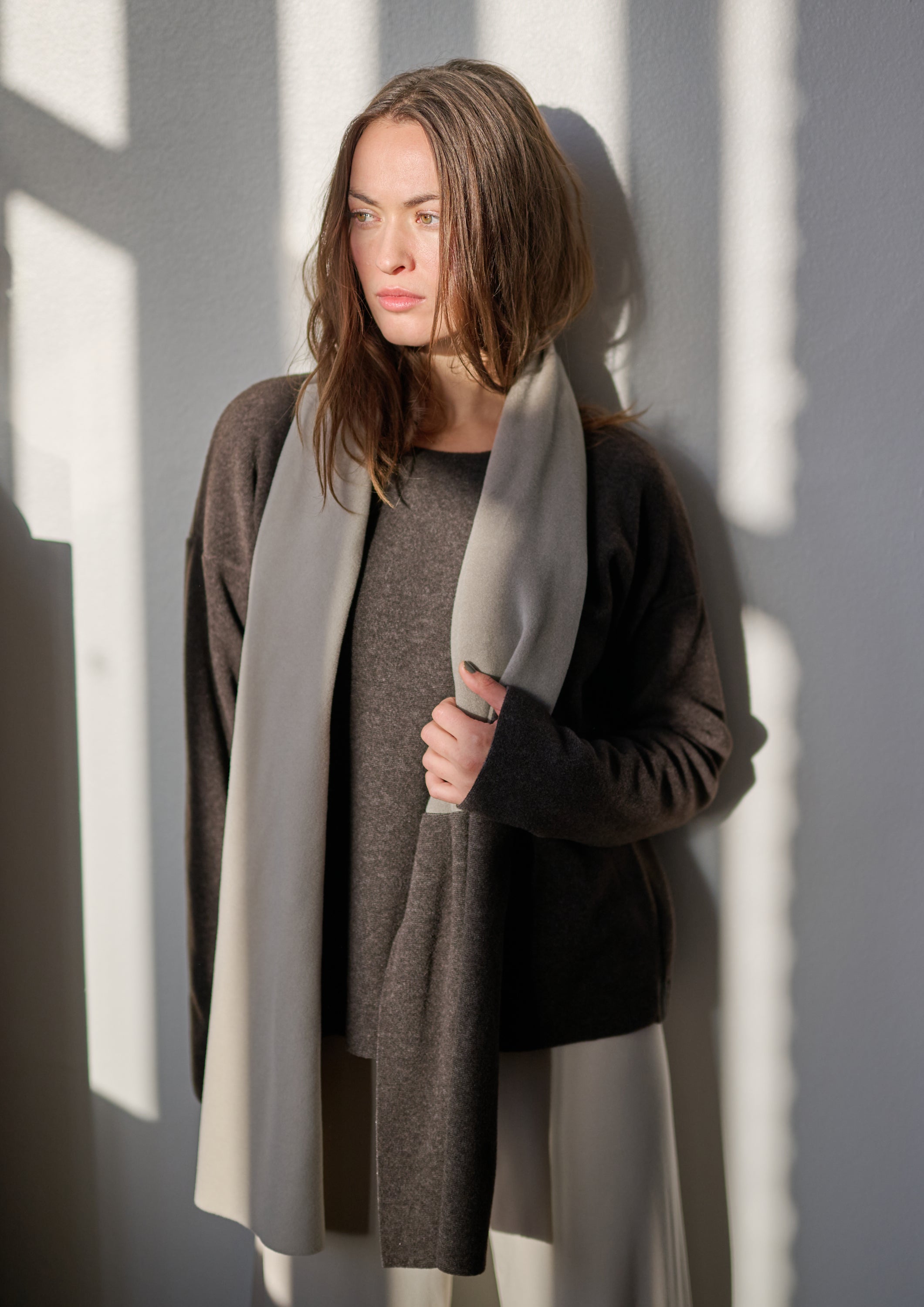 HENRIETTE STEFFENSEN COPENHAGEN BLUSE RUNDEM AUSSCHNITT - 1359 BLUSER CHOCOLATE 844