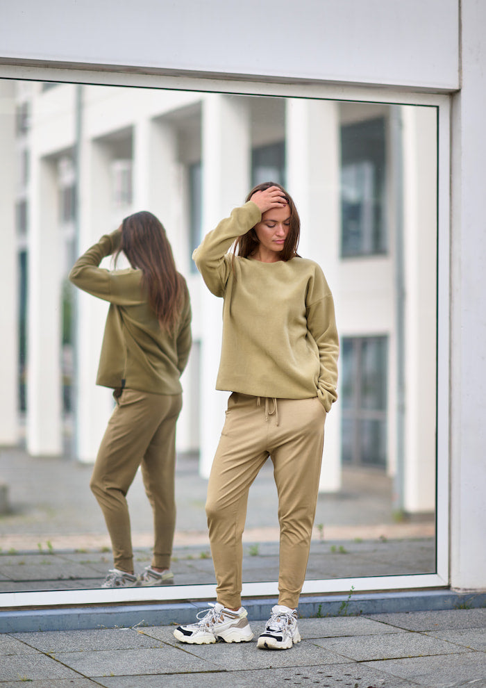 HENRIETTE STEFFENSEN COPENHAGEN BLUSE RUNDEM AUSSCHNITT - 1359 BLUSER OLIVE 655