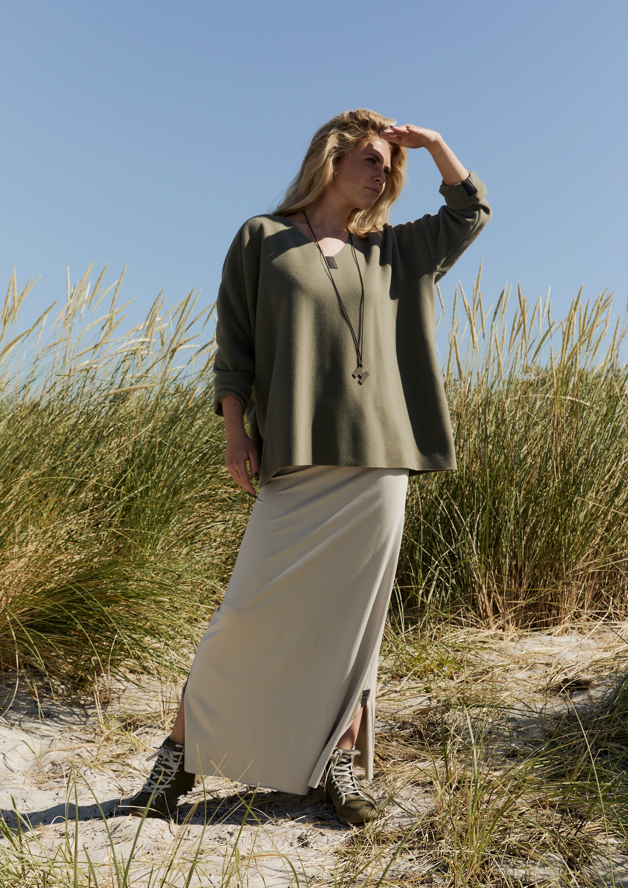 HENRIETTE STEFFENSEN COPENHAGEN BLUSE V-AUSSCHNITT - 1410 BLUSER DUSTY GREEN 609