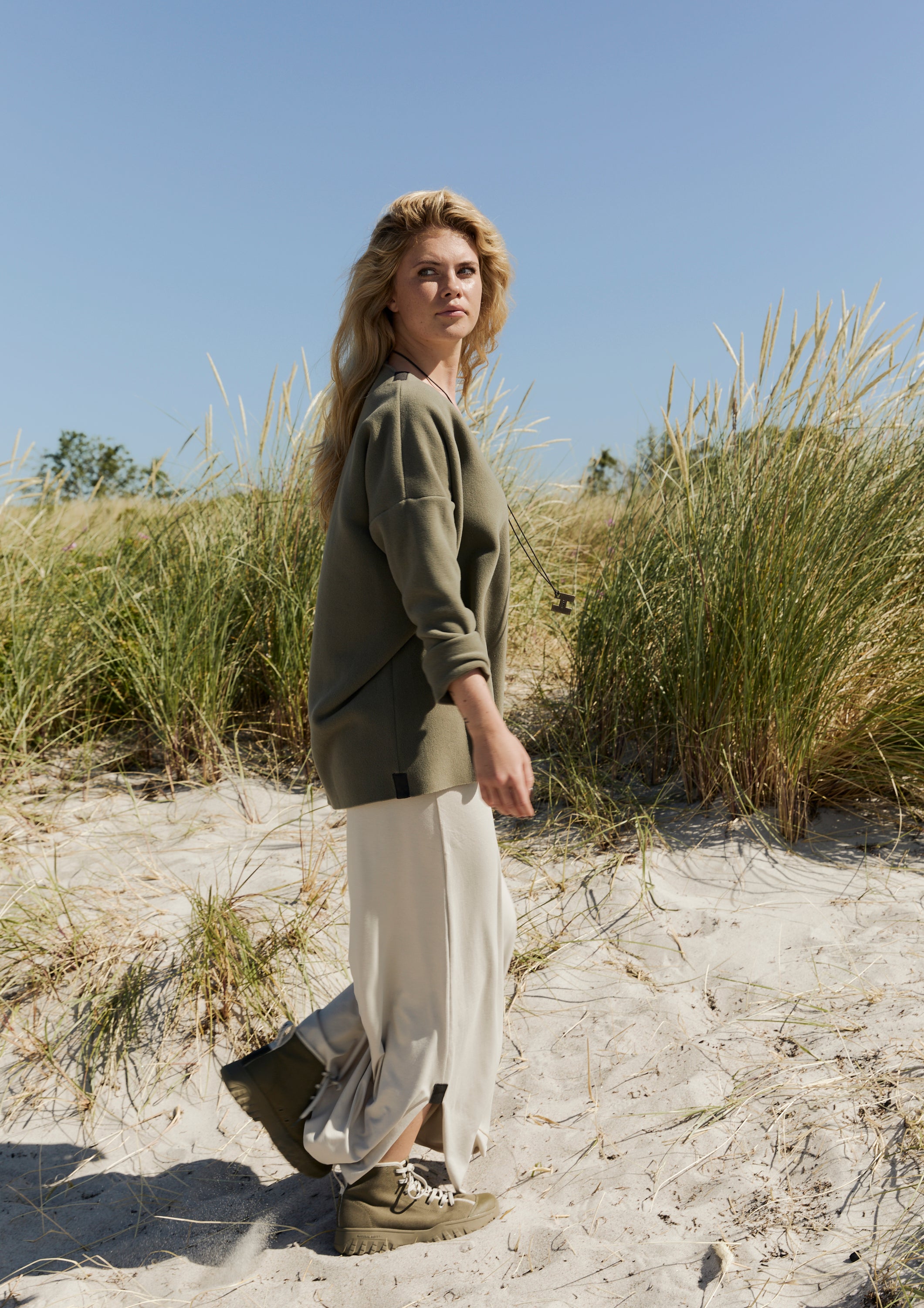 HENRIETTE STEFFENSEN COPENHAGEN BLUSE V-AUSSCHNITT - 1410 BLUSER DUSTY GREEN 609