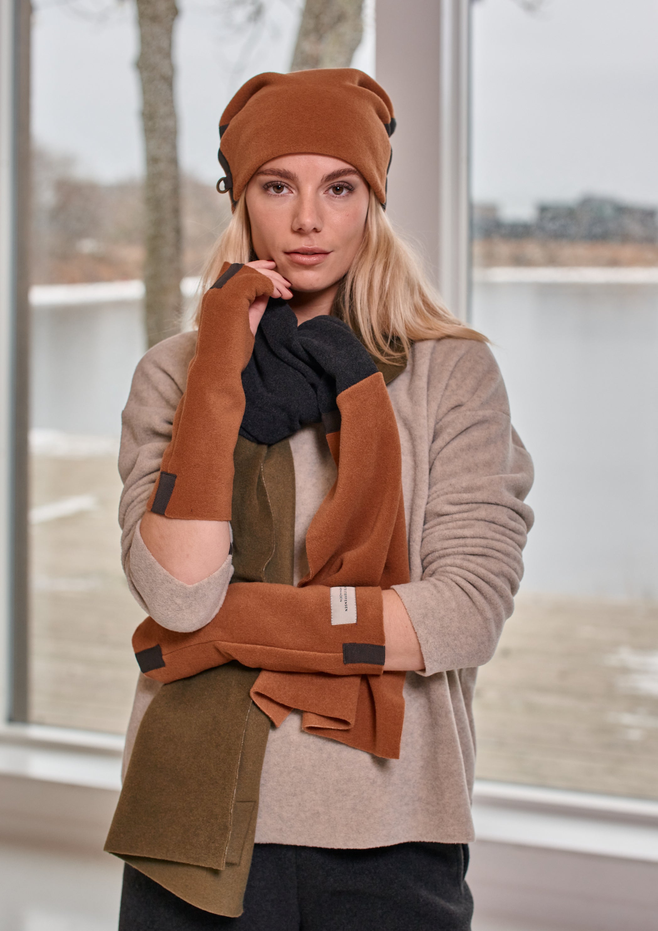 HENRIETTE STEFFENSEN COPENHAGEN DOPPELT GEFALTETER HUT - 5037 HATS RUST 706