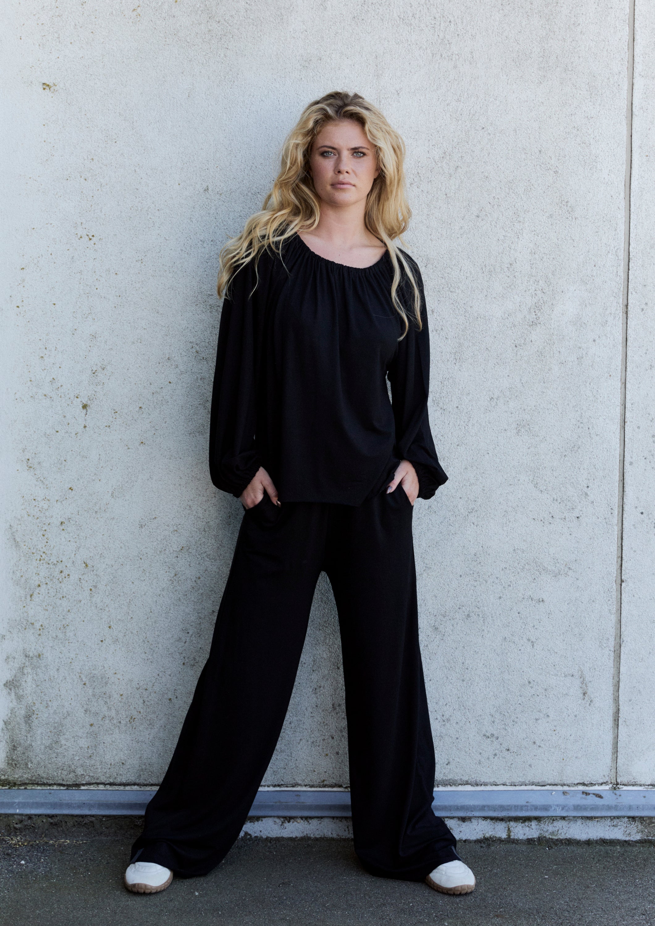 HENRIETTE STEFFENSEN COPENHAGEN FLARE HOSEN - 99013 BUKSER BLACK 900