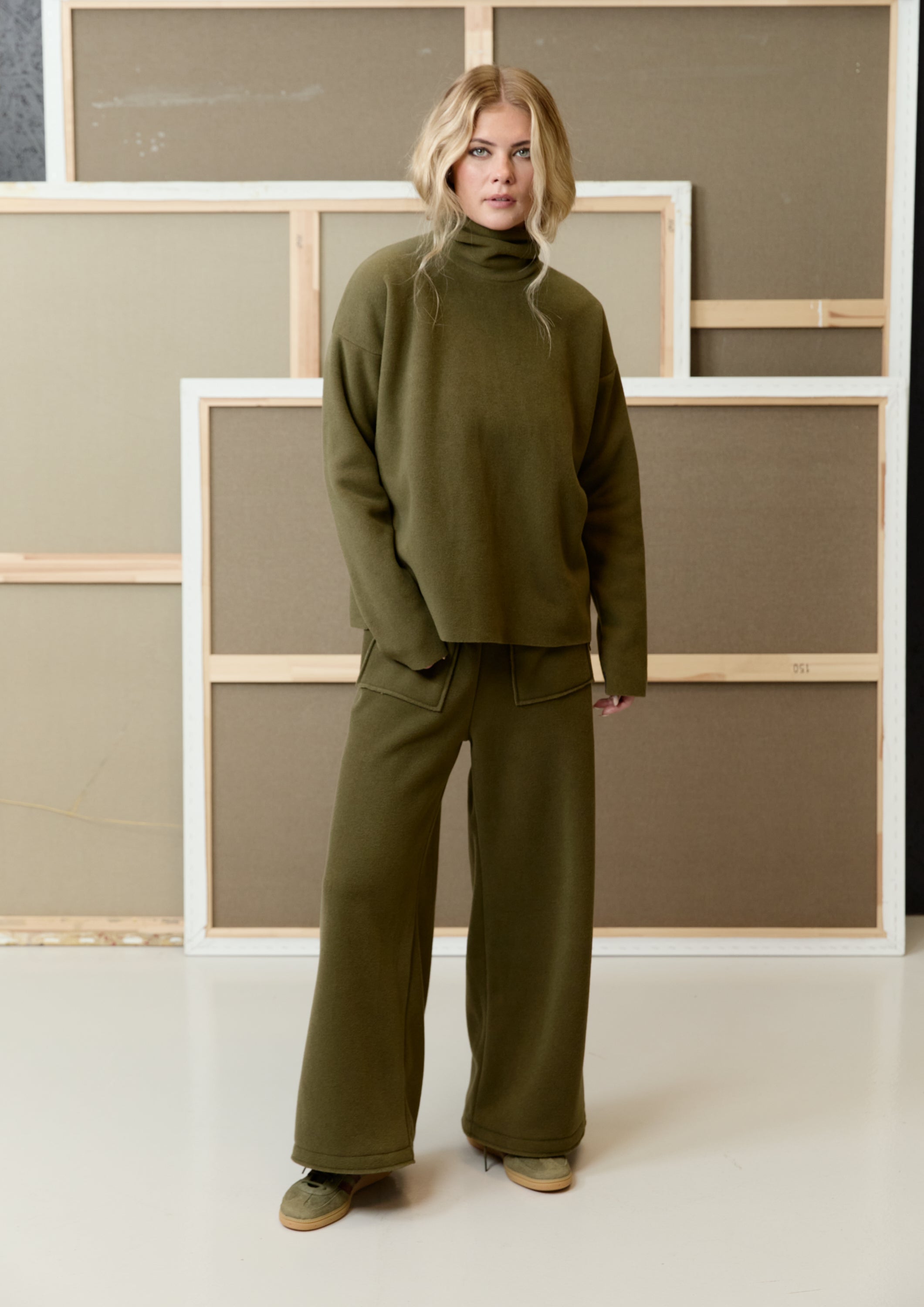HENRIETTE STEFFENSEN COPENHAGEN FLARE HOSEN 3/4 LÄNGE - 2124 BUKSER MOSS 611