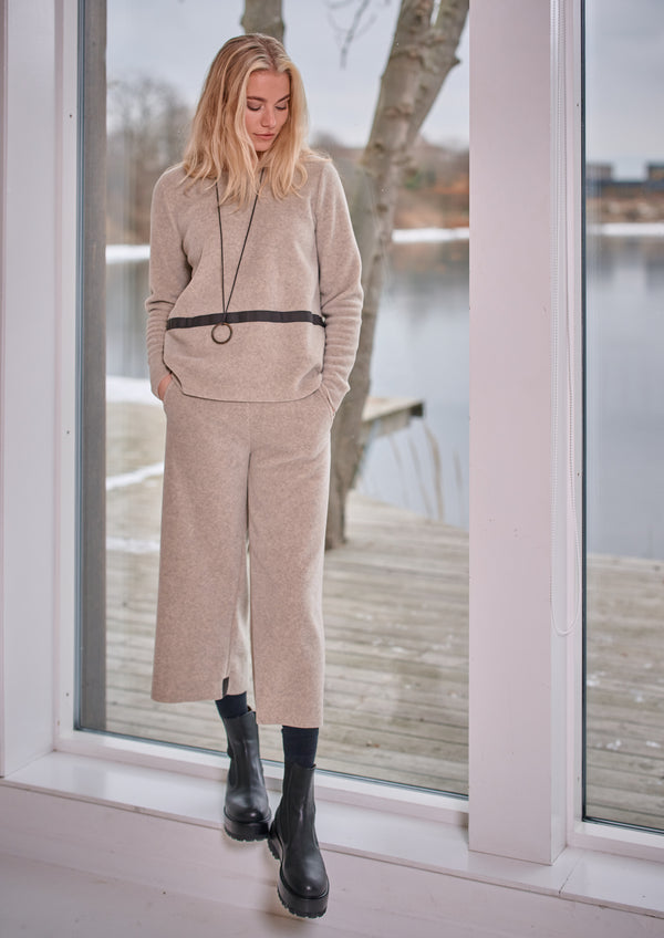HENRIETTE STEFFENSEN COPENHAGEN FLARE HOSE - KURZE  - 2115 TROUSERS fleece SAND 805