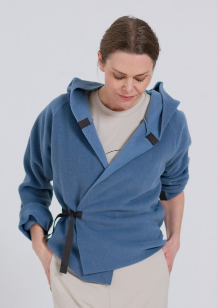 HENRIETTE STEFFENSEN COPENHAGEN KLASSISCHE FLEECE WICKEL CARDIGAN - 1009 CARDIGANS DUSTY BLUE 794