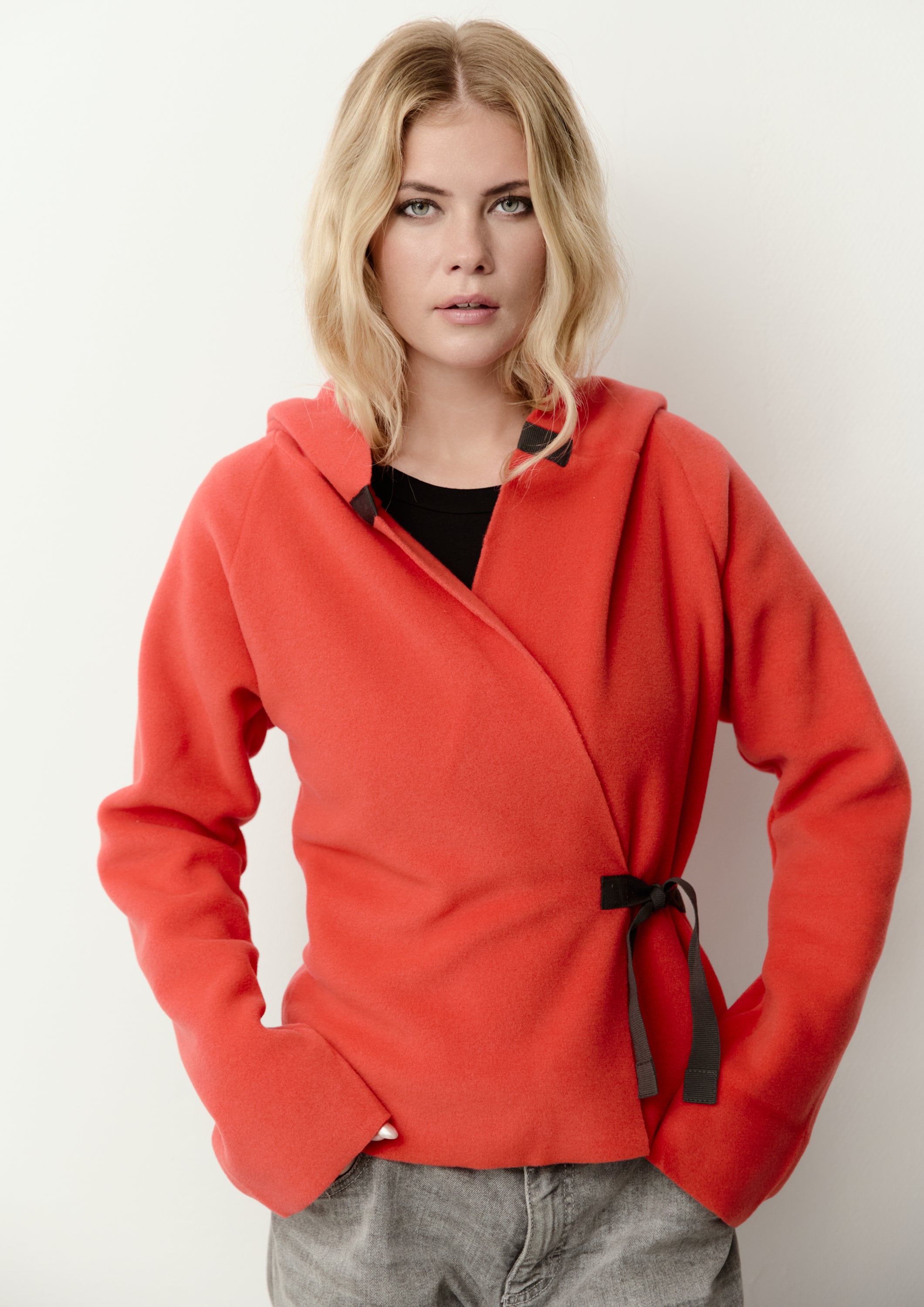 HENRIETTE STEFFENSEN COPENHAGEN KLASSISCHE FLEECE WICKEL CARDIGAN - 1009 CARDIGANS TOMATO 845