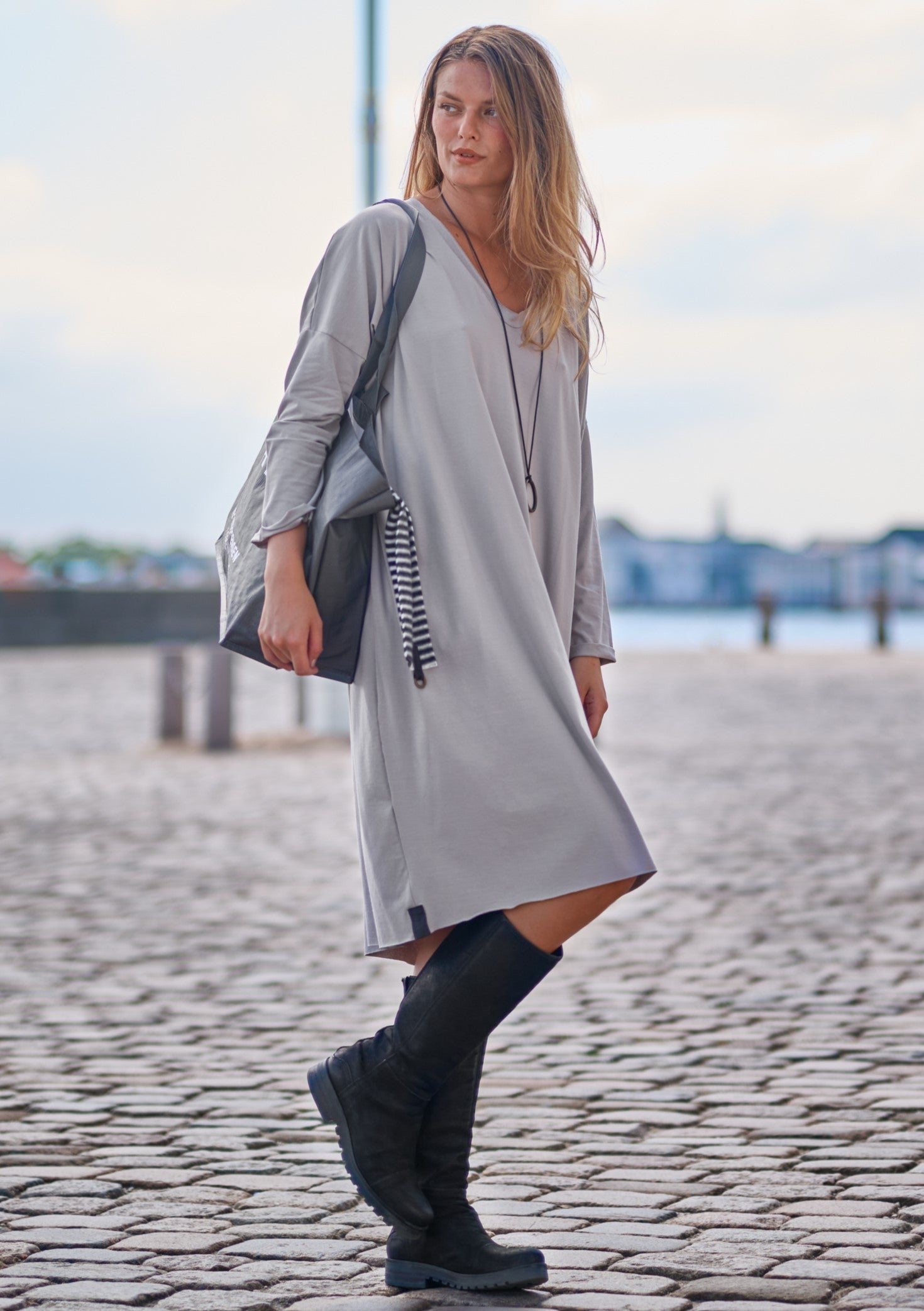 HENRIETTE STEFFENSEN COPENHAGEN KLEID OVERSIZE - 98043 KJOLER SAND 805