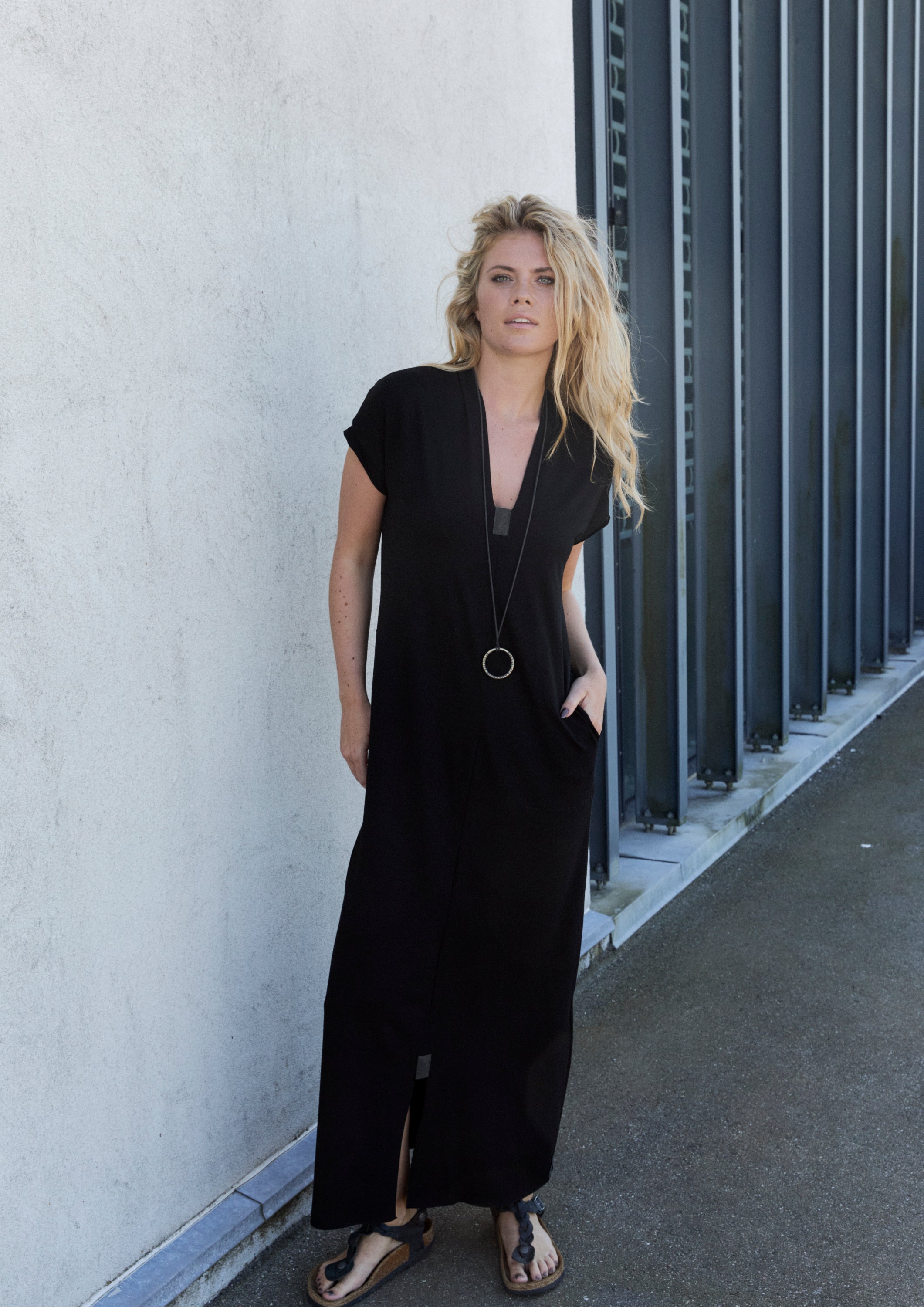 HENRIETTE STEFFENSEN COPENHAGEN LANGE KLEID V-AUSSCHNITT - 98067 KJOLER BLACK 900