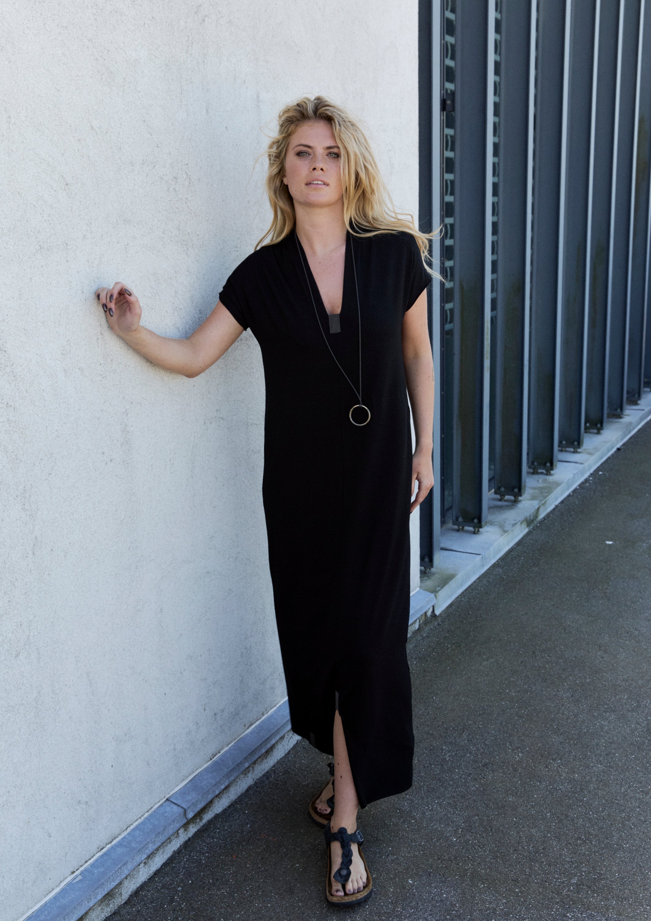HENRIETTE STEFFENSEN COPENHAGEN LANGE KLEID V-AUSSCHNITT - 98067 KJOLER BLACK 900
