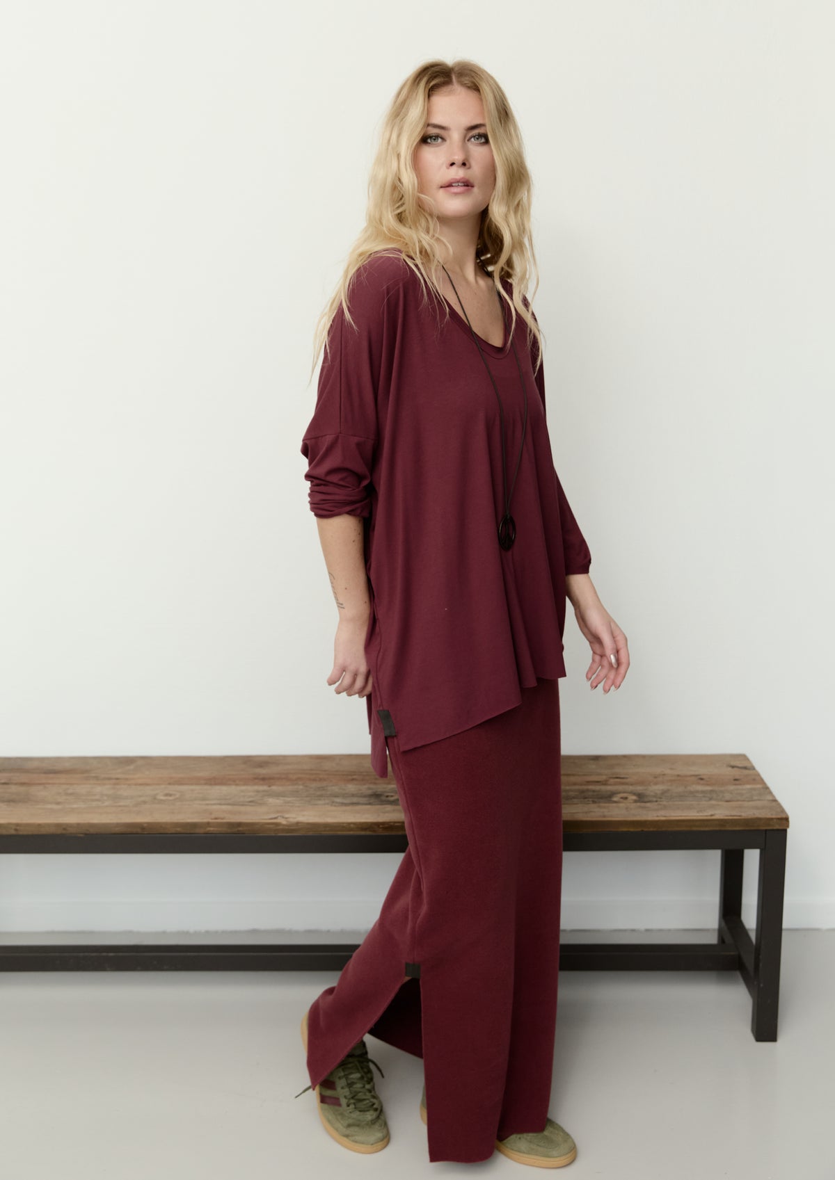 HENRIETTE STEFFENSEN COPENHAGEN OVERSIZED BLUSE V-AUSSCHNITT - 96078 BLUSER BORDEAUX 474