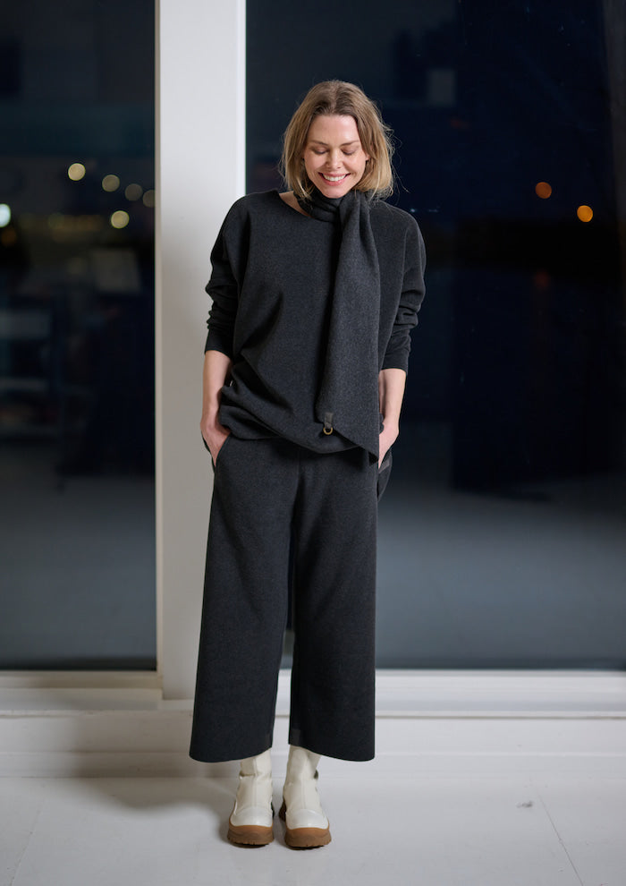 HENRIETTE STEFFENSEN COPENHAGEN SWEATER MIT SCHAL - 1338 BLUSER FORREST 600