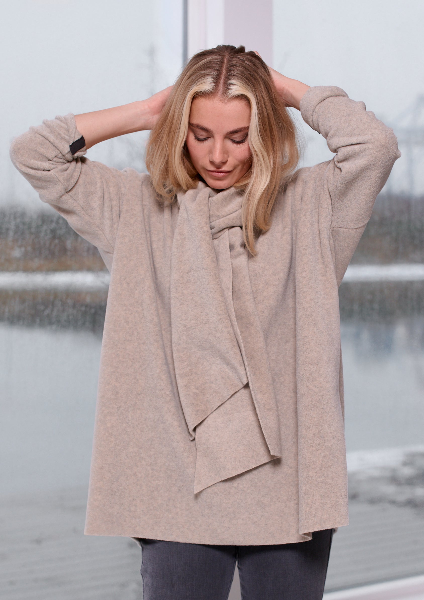 HENRIETTE STEFFENSEN COPENHAGEN SWEATER MIT SCHAL - 1338 BLUSER SAND 805