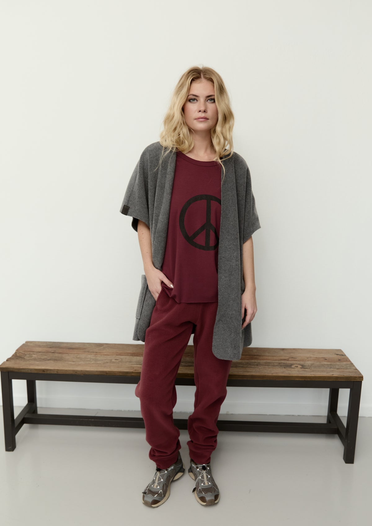 HENRIETTE STEFFENSEN COPENHAGEN TEE PEACE PRINT - 96066 T-SHIRTS BORDEAUX 474