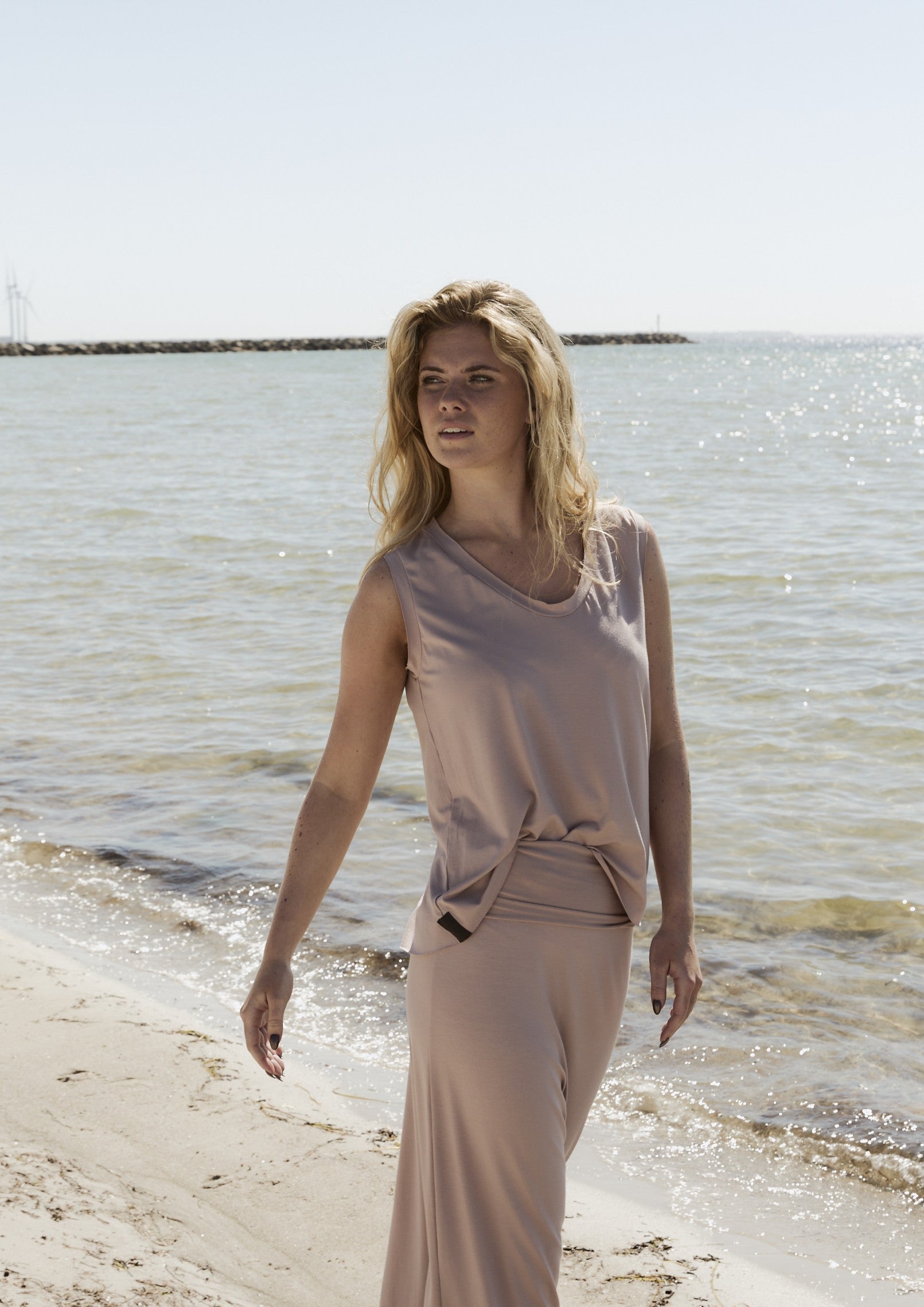 HENRIETTE STEFFENSEN COPENHAGEN TOP V-AUSSCHNITT - 96102 EARTH T-SHIRTS NUDE 401