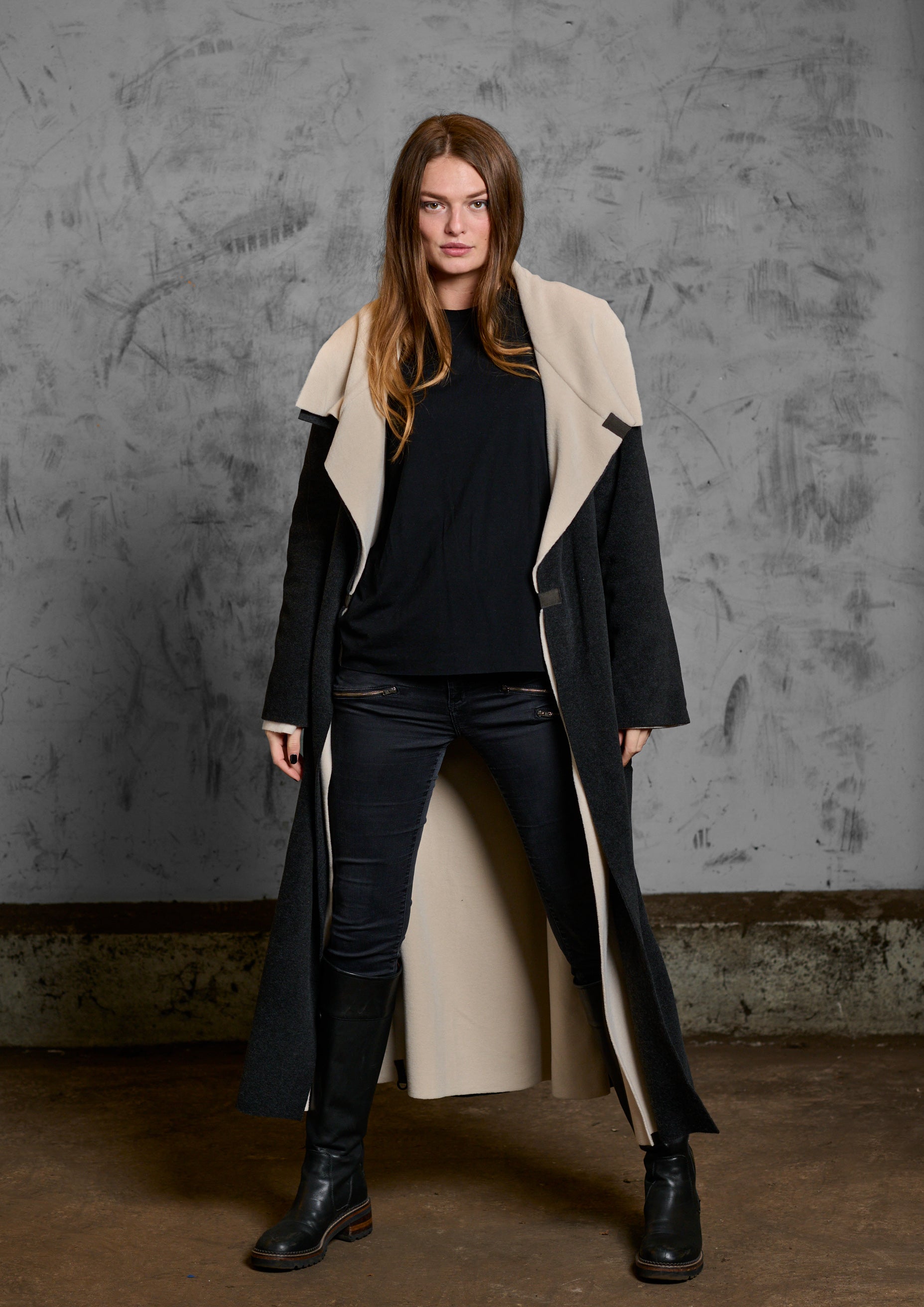 HENRIETTE STEFFENSEN COPENHAGEN TRENCHCOAT AUS DOPPELLAGIGEM FLEECE - 7145 COATS KIT/SOFT BLACK 642