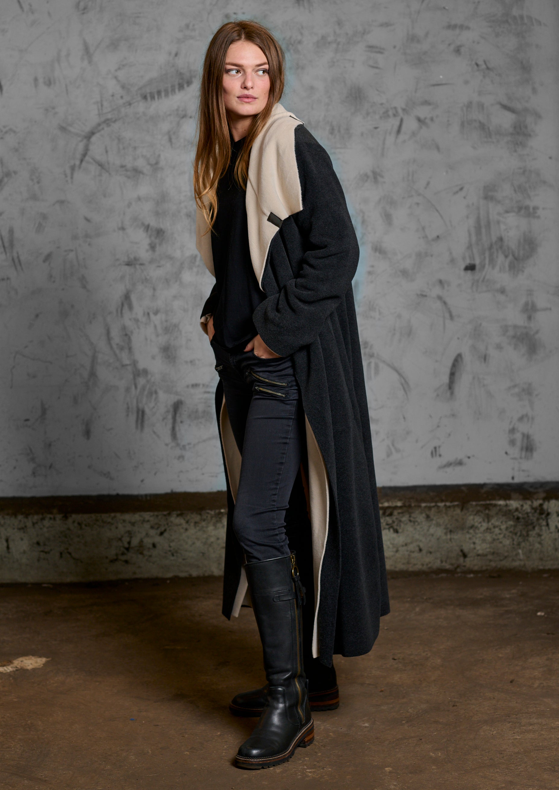 HENRIETTE STEFFENSEN COPENHAGEN TRENCHCOAT AUS DOPPELLAGIGEM FLEECE - 7145 COATS KIT/SOFT BLACK 642