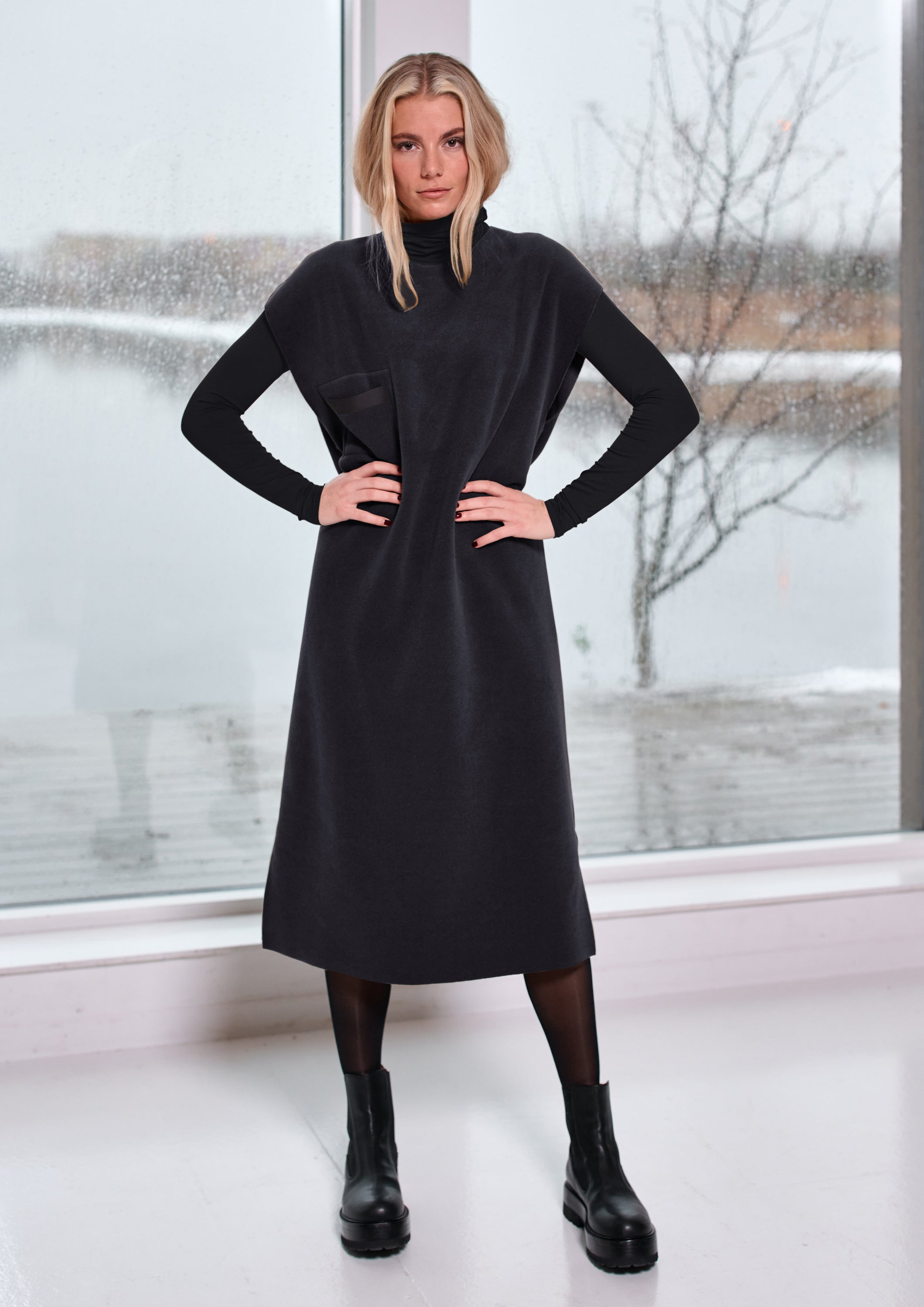 HENRIETTE STEFFENSEN COPENHAGEN TUNIKA ÄRMELLOS - 3242 TUNICS SOFT BLACK 914
