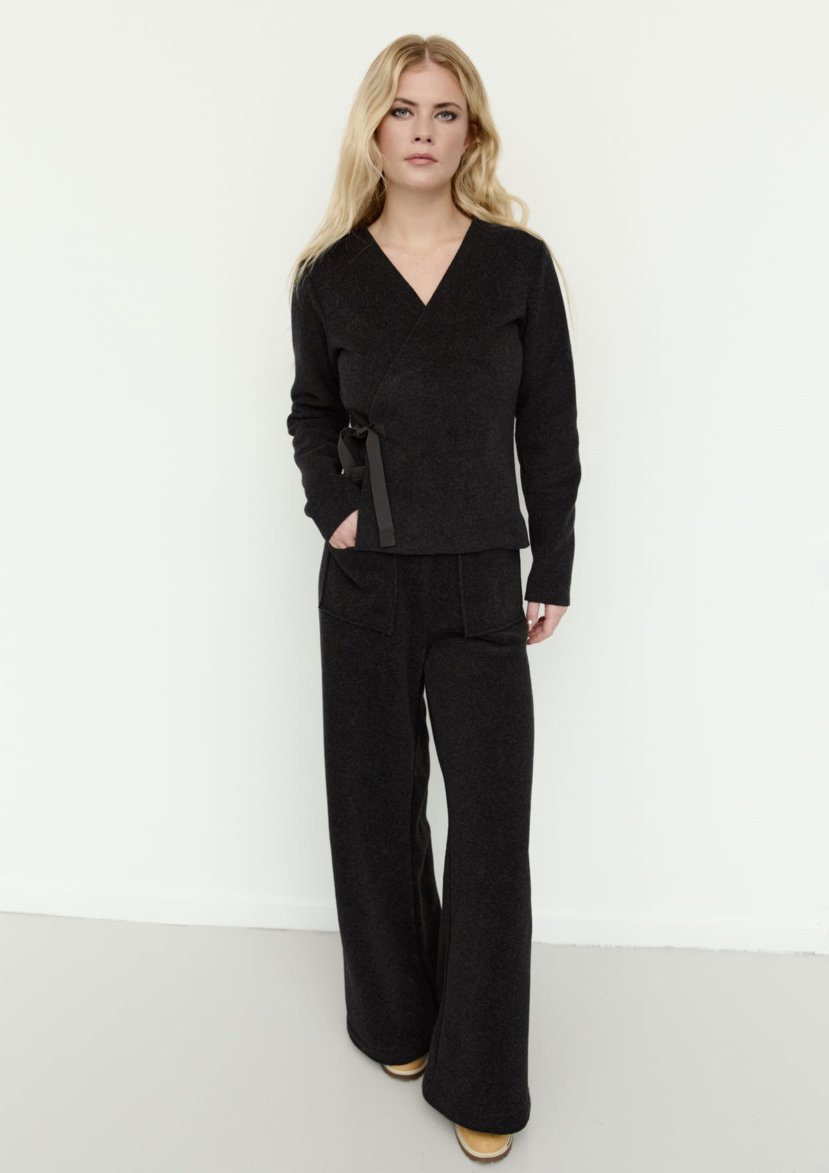 HENRIETTE STEFFENSEN COPENHAGEN WICKELBLUSE - 1418 BLUSER SOFT BLACK 914
